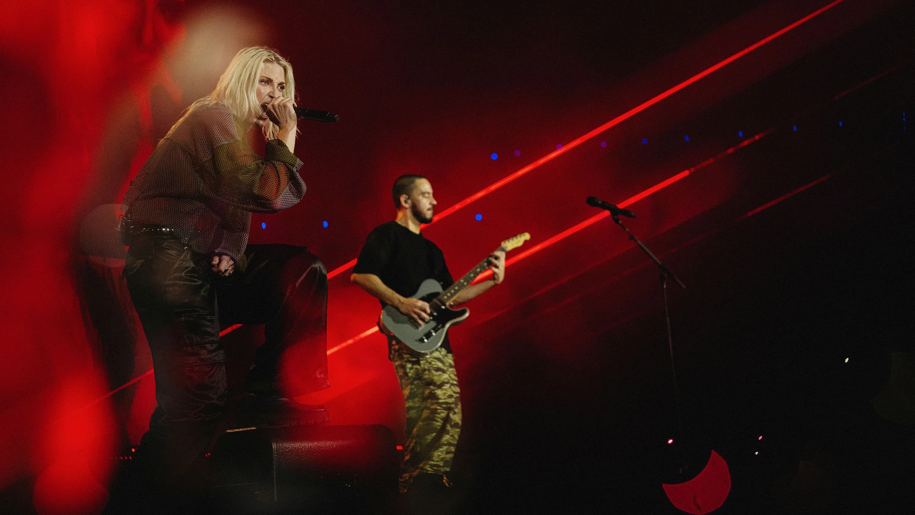 Backdrop for LINKIN PARK: UNSHATTER