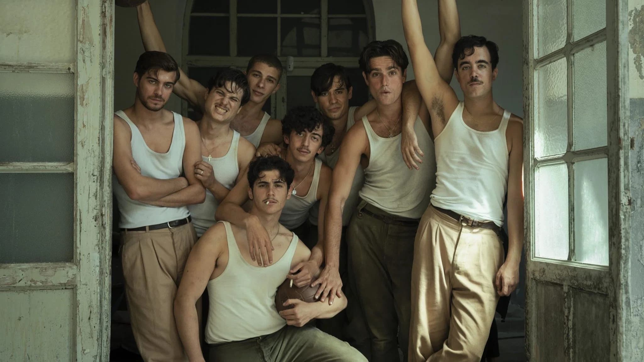 Backdrop for La bola negra